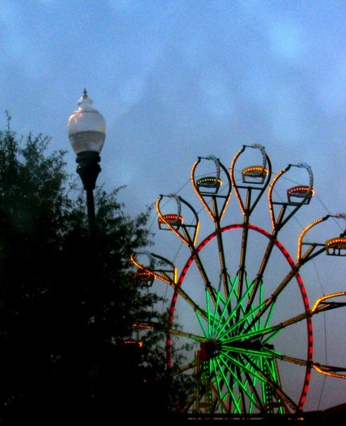 Ferris wheel and lamppost at the North GA state fair